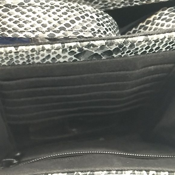 Nine West Faux Python Snake Print Small Crossbody Purse - Picture 13 of 13